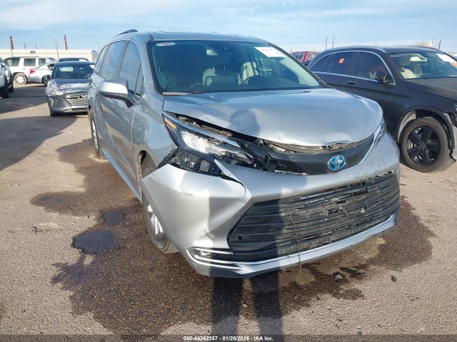 5TDYRKEC7RS211004 Toyota SIENNA XLE