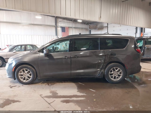2022 Chrysler Pacifica Touring L მანქანა იყიდება აუქციონზე, vin: 2C4RC1BG4NR178330, აუქციონის ნომერი: 44262355