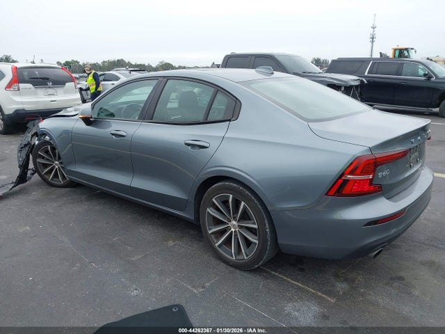 2021 VOLVO S60 7JR102FK2MG093210 Photo 2
