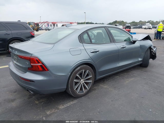 2021 VOLVO S60 7JR102FK2MG093210 Photo 3