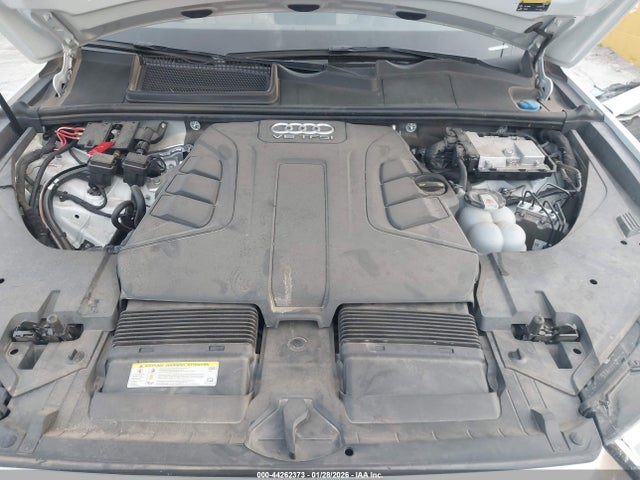 WA1LAAF72JD036961 Audi Q7 3.0t Premium