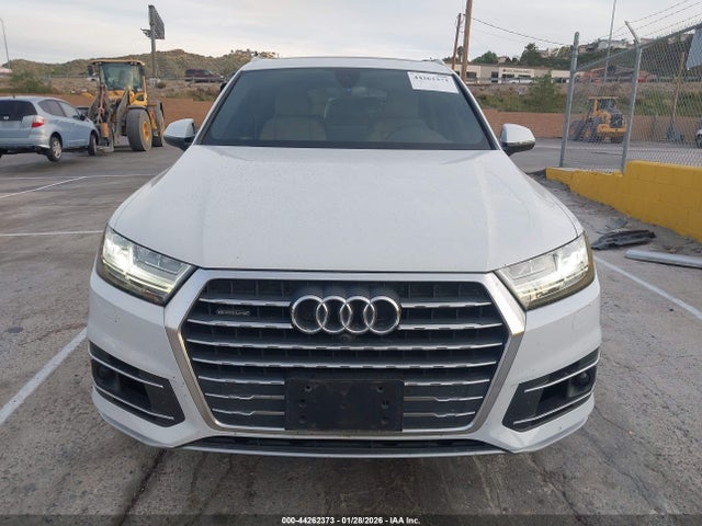 WA1LAAF72JD036961 Audi Q7 3.0t Premium