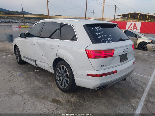 WA1LAAF72JD036961 Audi Q7 3.0t Premium