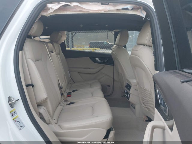 WA1LAAF72JD036961 Audi Q7 3.0t Premium