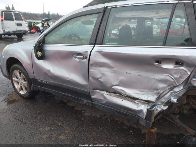 4S4BRCAC9E3325806 Subaru Outback 2.5i