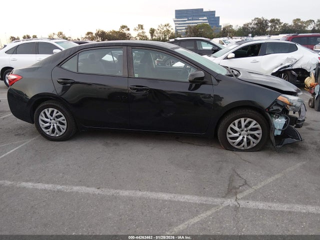 2T1BURHE2KC156146 Toyota COROLLA LE