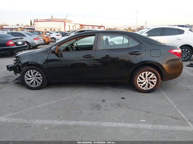 2T1BURHE2KC156146 Toyota COROLLA LE