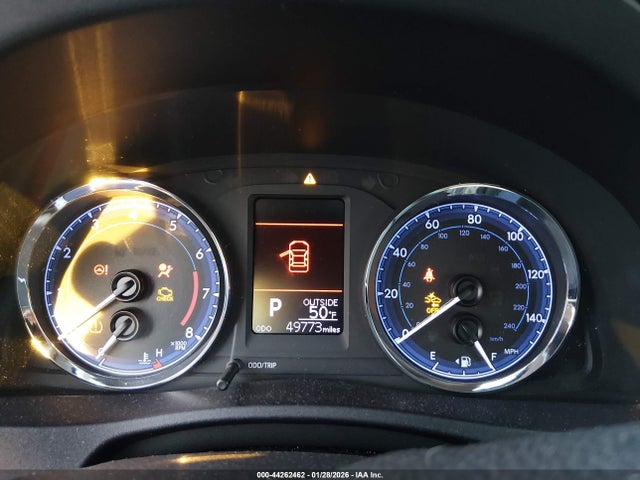 2T1BURHE2KC156146 Toyota COROLLA LE