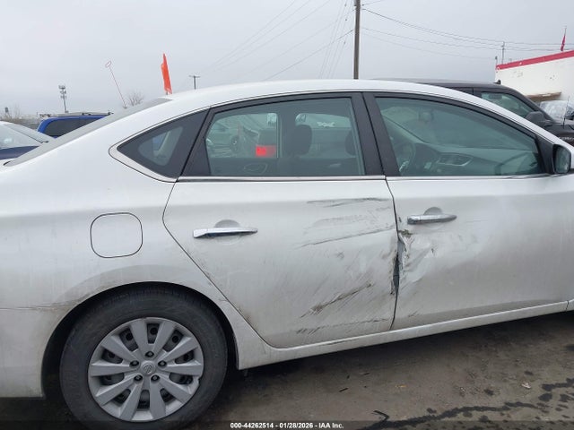 3N1AB7AP0EL635767 Nissan SENTRA SV
