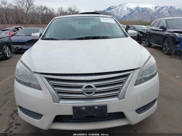 3N1AB7AP0EL635767 Nissan SENTRA SV