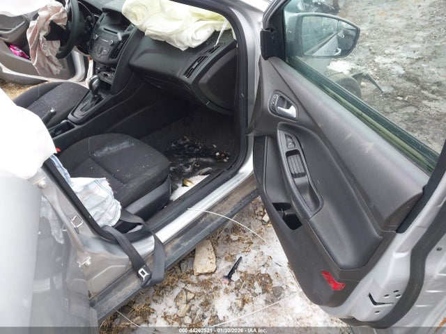 1FADP3F22GL316246 Ford FOCUS SE