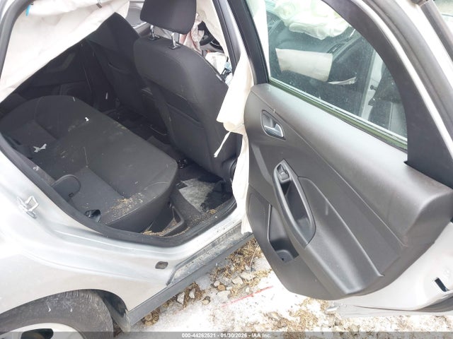 1FADP3F22GL316246 Ford FOCUS SE