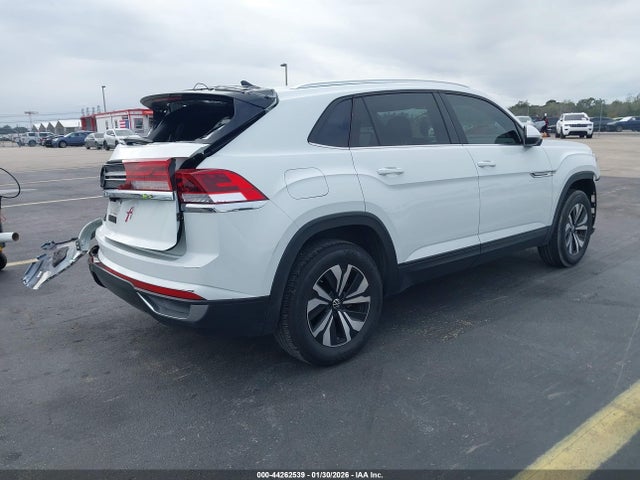 2024 VOLKSWAGEN ATLAS CROSS SPORT 1V2DE2CA8RC228454 Photo 3