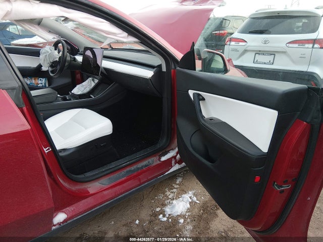 2020 TESLA MODEL Y 5YJYGDEE2LF020637 Photo 4