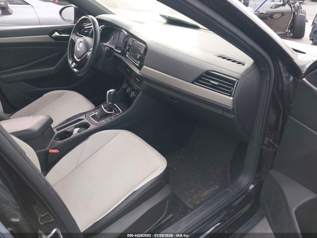 3VWC57BU8KM014927 Volkswagen Jetta 1.4t R-line/1.4t S/1.4t Se
