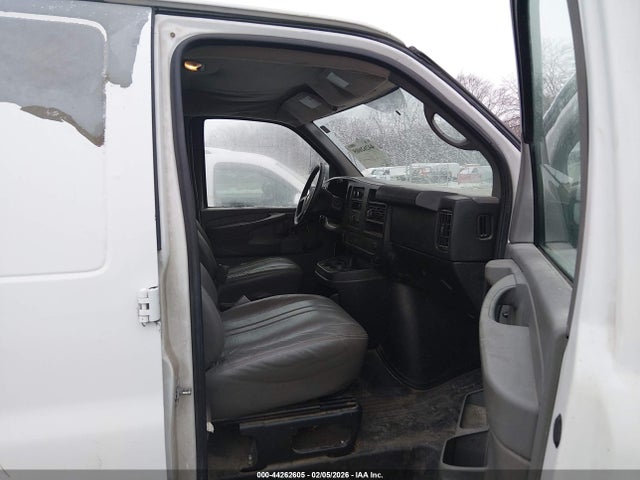 2010 CHEVROLET EXPRESS 1500 1GCUGADX7A1148331 Photo 4