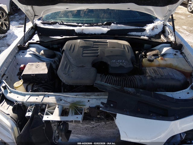 Продаж на аукціоні авто 2017 Chrysler 300 Limited Awd, vin: 2C3CCARG7HH530102, номер лоту: 44262606