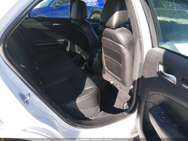 Продаж на аукціоні авто 2017 Chrysler 300 Limited Awd, vin: 2C3CCARG7HH530102, номер лоту: 44262606