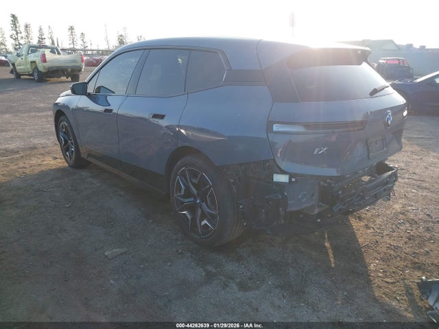 2025 BMW IX WB523CF07SCS85835 Photo 2
