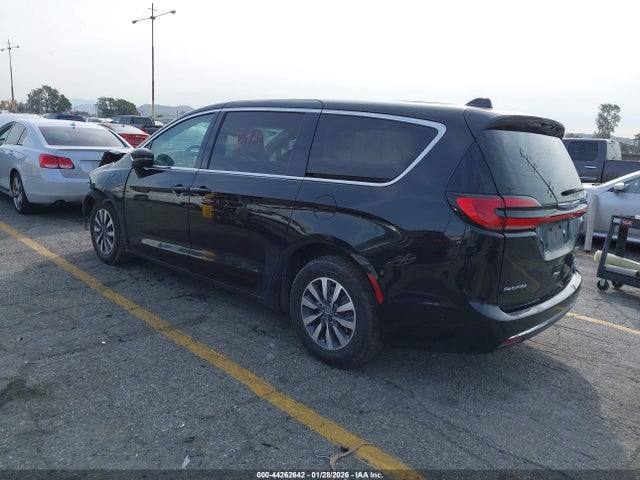 2023 CHRYSLER PACIFICA HYBRID 2C4RC1L78PR509847 Photo 2