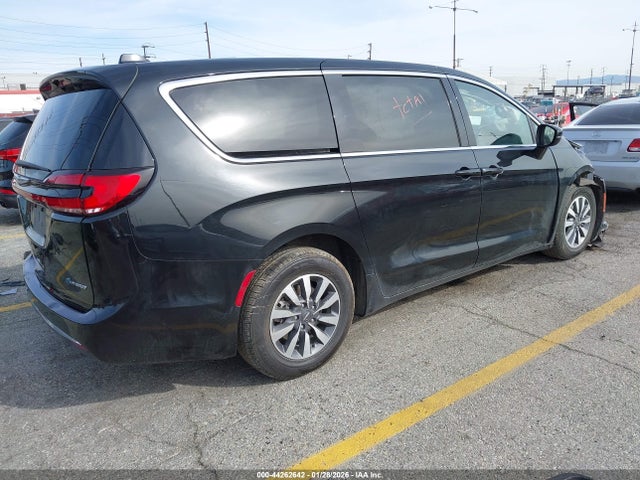 2023 CHRYSLER PACIFICA HYBRID 2C4RC1L78PR509847 Photo 3