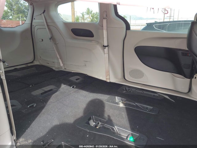 2023 CHRYSLER PACIFICA HYBRID 2C4RC1L78PR509847 Photo 7