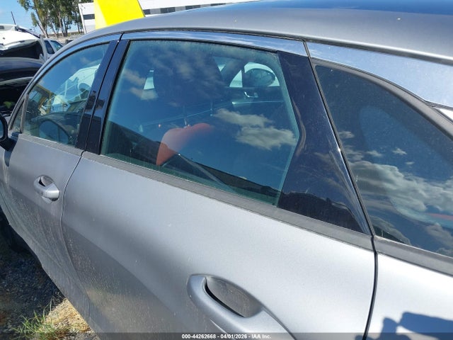 KNAG64J77S5353225 KIA K5 Gt-line