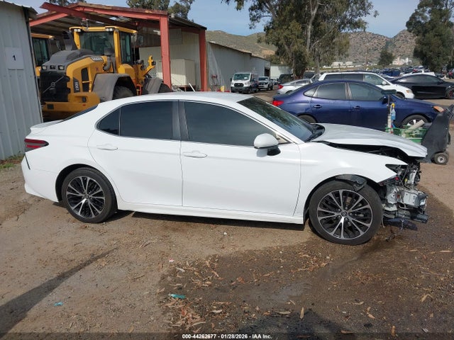 4T1B11HK1JU020510 Toyota CAMRY SE