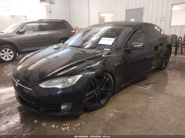 2013 TESLA MODEL S 5YJSA1CN7DFP18607 Photo 1