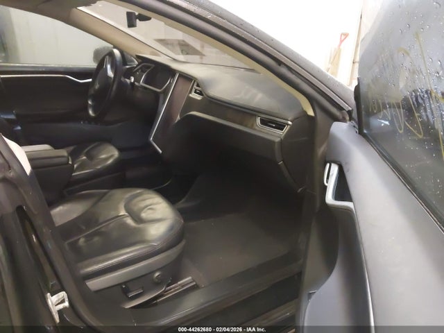 2013 TESLA MODEL S 5YJSA1CN7DFP18607 Photo 4