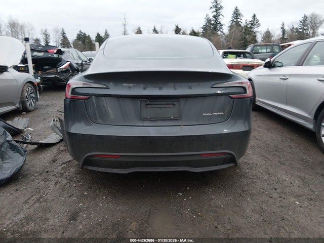 Tesla Model 3 Long Range Dual Motor All-wheel Drive 2024 5YJ3E1EB1RF729251 Image 17
