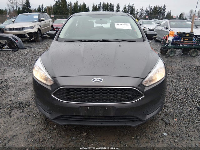 1FADP3K21GL277882 Ford FOCUS SE