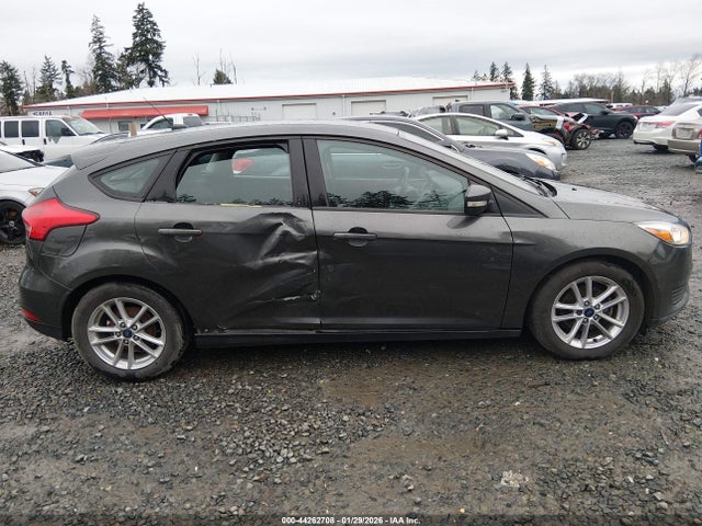 1FADP3K21GL277882 Ford FOCUS SE