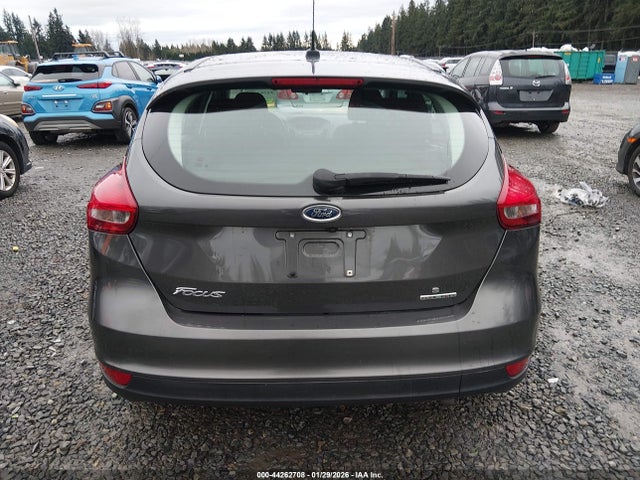 1FADP3K21GL277882 Ford FOCUS SE