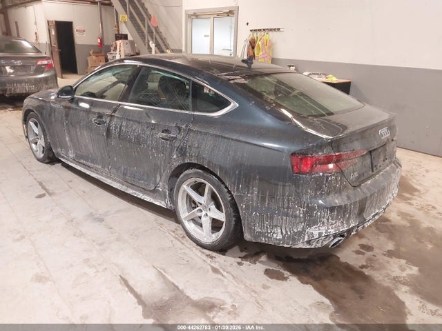 2019 AUDI A5 WAUENCF59KA069856 Photo 2