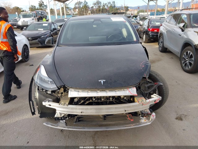 Продаж на аукціоні авто 2024 Tesla Model Y Rwd, vin: 7SAYGDED8RF005899, номер лоту: 44262802