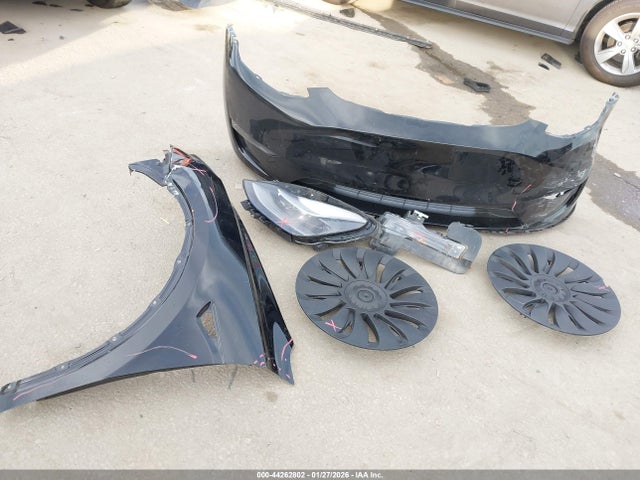 Продаж на аукціоні авто 2024 Tesla Model Y Rwd, vin: 7SAYGDED8RF005899, номер лоту: 44262802