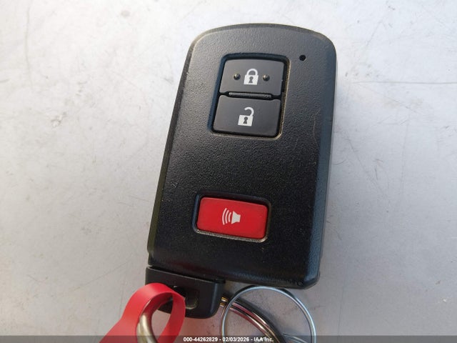 JTMCY7AJ8H4053104 Toyota Land Cruiser V8