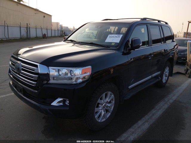 JTMCY7AJ8H4053104 Toyota Land Cruiser V8