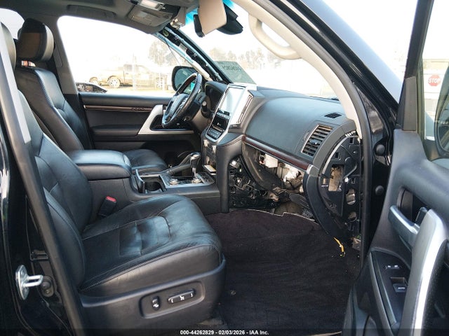 JTMCY7AJ8H4053104 Toyota Land Cruiser V8