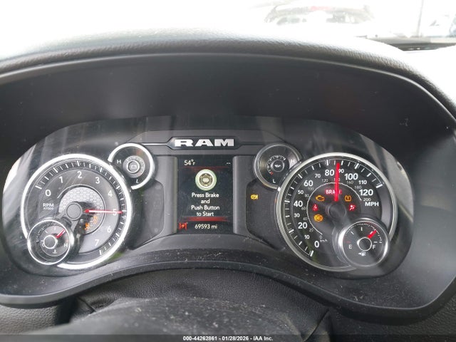 1C6RREFT6MN630536 RAM 1500 Big Horn 4x2 5&#039;7 Box