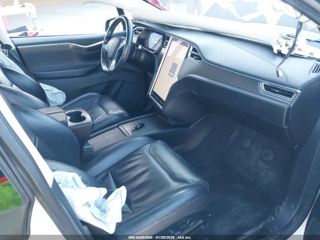 2016 TESLA MODEL X 5YJXCBE27GF020351 Photo 4