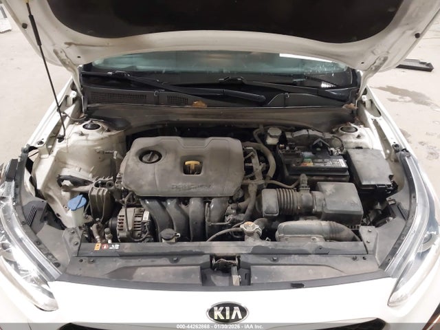 3KPF24AD9ME285758 KIA Forte Lxs