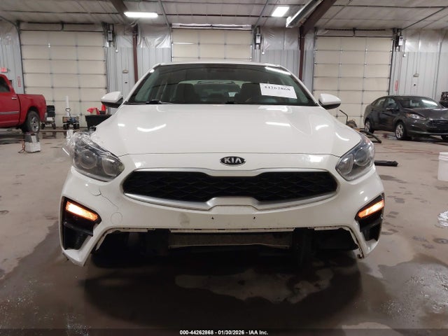 3KPF24AD9ME285758 KIA Forte Lxs