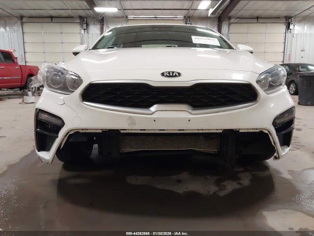 3KPF24AD9ME285758 KIA Forte Lxs