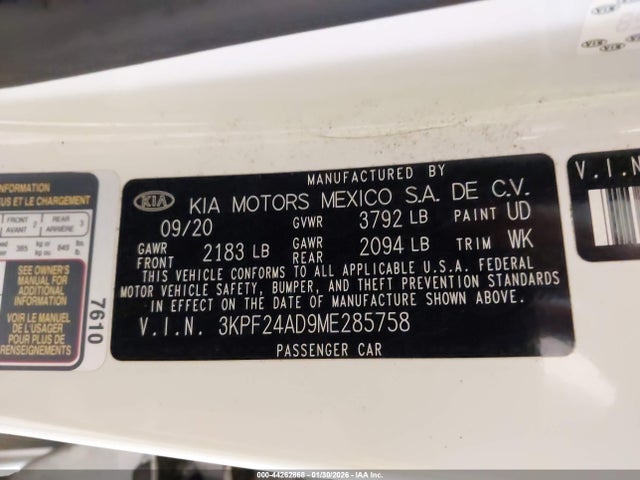 3KPF24AD9ME285758 KIA Forte Lxs