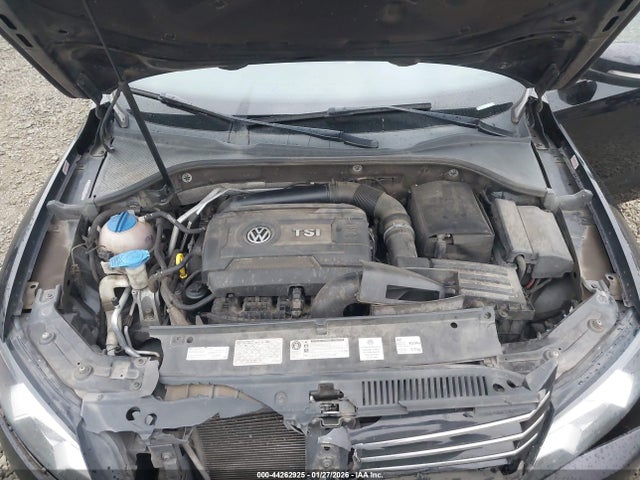 1VWBT7A35EC096454 Volkswagen Passat 1.8t Se