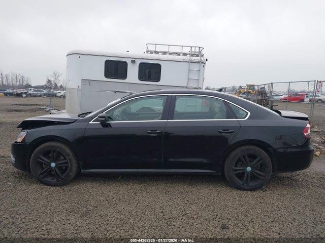 1VWBT7A35EC096454 Volkswagen Passat 1.8t Se