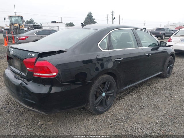 1VWBT7A35EC096454 Volkswagen Passat 1.8t Se