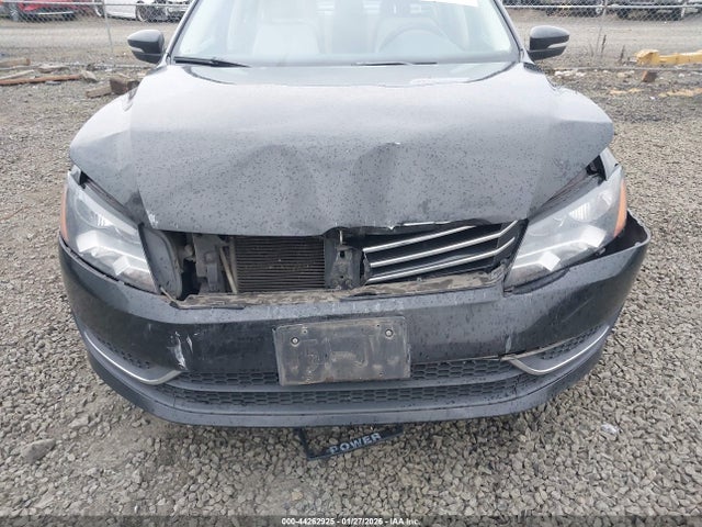 1VWBT7A35EC096454 Volkswagen Passat 1.8t Se